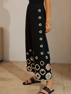 COMMENSE Cotton Hollow Embroidered Cropped Pants* Pants|Bottoms