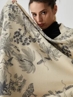 COMMENSE Double Face Jacquard Tassel Scarf* Accessories