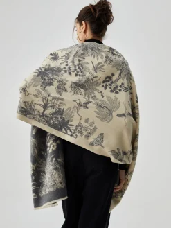 COMMENSE Double Face Jacquard Tassel Scarf* Accessories