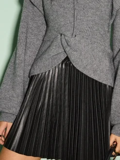 COMMENSE Elastic Waist Faux Leather Pleated Skirt* Bottoms