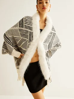 COMMENSE Geometric Striped Tassel Knit Minky Shawl* Outerwear|Outerwear