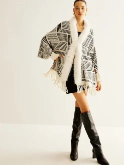 COMMENSE Geometric Striped Tassel Knit Minky Shawl* Outerwear|Outerwear