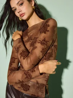 COMMENSE Straight Neck Velvet Floral T-Shirt* Tops