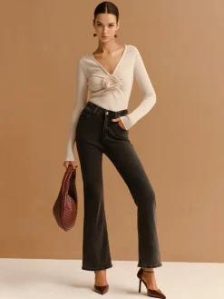 COMMENSE V-Neck 3D Flower Pleated Slim Blouse* Tops
