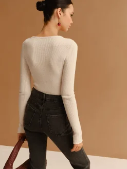 COMMENSE V-Neck 3D Flower Pleated Slim Blouse* Tops